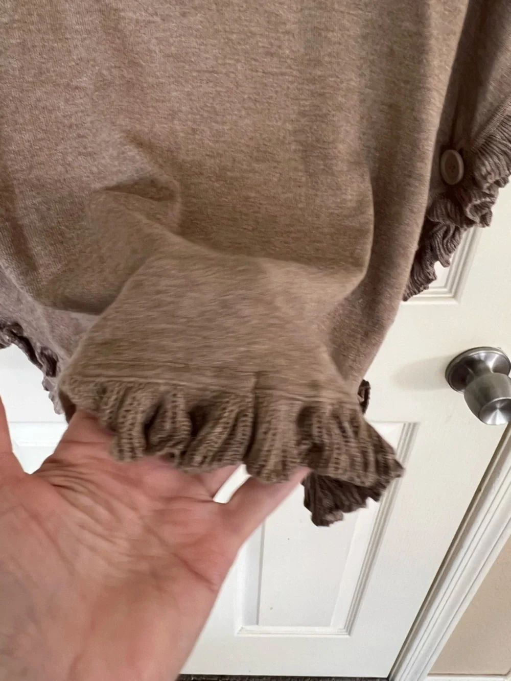 Joseph A Taupe Ruffle Poncho Sweater M Cowl Neck Knit Cape Style Top - Picture 6 of 11